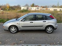 Gebraucht Ford Focus 101 PS (74 kW) 2001 Silber Limousine