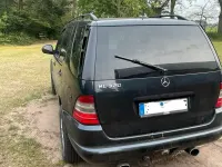 Używany Mercedes ML320 218 KM (160 kW) 2001 Niebieski SUV
