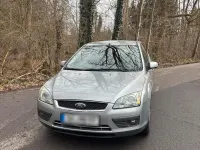 Brugt Ford Focus Ghia 101 HK (74 kW) 2005 Grå Hatchback