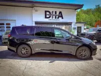 Gebraucht Chrysler Pacifica Touring 292 PS (214 kW) 2024 Schwarz Van