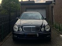 Gebraucht Mercedes E350 Avantgarde 271 PS (199 kW) 2005 Blau Kombi