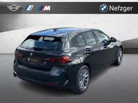 Neu BMW 116 122 PS (89 kW) 2025 Schwarz Kleinwagen