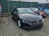 Gebraucht VW Arteon Basis 150 PS (110 kW) 2018 Schwarz Kleinwagen