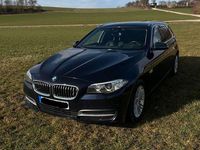 Gebraucht BMW 530 258 PS (189 kW) 2016 Blau Kombi