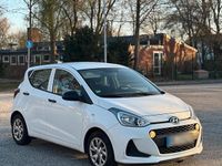 Gebraucht Hyundai i10 83 PS (61 kW) 2017 Weiß Kleinwagen
