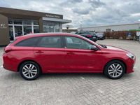 gebraucht Hyundai i30 1.0 MJ20 YES! Sonderedition AHK, RFK., Klima, SHZ