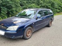 Gebraucht Ford Mondeo 145 PS (106 kW) 2002 Blau Kombi