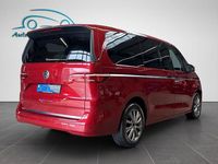 Second-hand VW Multivan Style 150 CP (110 kW) 2024 Roșu Monovolum