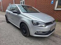 Gebraucht VW Polo 60 PS (44 kW) 2016 Grau Kleinwagen