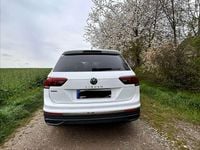 Gebraucht VW Tiguan Allspace Life 150 PS (110 kW) 2023 Weiß SUV