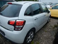 Używany Citroën C3 SELECTION 82 KM (60 kW) 2016 Biały Sedan/Limuzyna