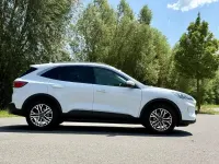 Gebraucht Ford Kuga Titanium 150 PS (110 kW) 2022 Weiß SUV
