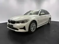 Używany BMW 330e Advantage 190 KM (139 kW) 2022 Biały Kombi