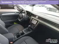 Gebraucht VW Passat Basis 150 PS (110 kW) 2022 Pyritsilber (silver), metallic Kombi