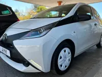 Używany Toyota Aygo 69 KM (50 kW) 2017 Biały Hatchback