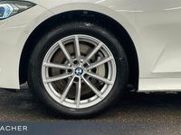 Gebraucht BMW 330 Efficient Dynamics 245 PS (180 kW) 2024 Alpinweiß uni Kombi