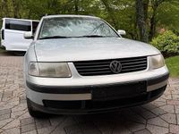 Gebraucht VW Passat 125 PS (91 kW) 2000 Grau Kombi