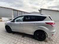 Gebraucht Ford Kuga Individual 179 PS (131 kW) 2015 Silber SUV
