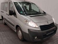 Gebraucht Peugeot TePee 128 PS (94 kW) 2014 Silber Van / Kleinbus