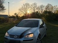 Second-hand VW Golf IV 80 CP (58 kW) 2006 Argintiu Hatchback