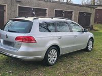 Gebraucht VW Passat 140 PS (102 kW) 2013 Grau Kombi