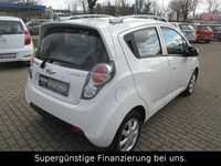 Gebraucht Chevrolet Spark LS 82 PS (60 kW) 2011 Weiß Kleinwagen
