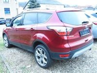 Gebraucht Ford Kuga Titanium 179 PS (131 kW) 2017 Rot SUV