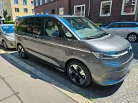 Gebraucht VW Multivan 245 PS (180 kW) 2025 Grau Van / Kleinbus