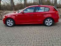 Gebraucht BMW 116 122 PS (89 kW) 2009 Rot Kleinwagen