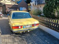 Gebraucht Mercedes E230 136 PS (100 kW) 1980 Gelb Limousine