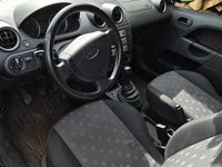 Gebraucht Ford Fiesta 69 PS (50 kW) 2004 Blau Kleinwagen
