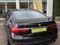 Gebraucht BMW 750 Shadowline 449 PS (330 kW) 2018 Grau Limousine