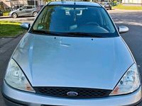 Second-hand Ford Focus 100 CP (73 kW) 2004 Gri Hatchback