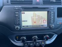 Gebraucht Kia Rio Edition 7 86 PS (63 kW) 2014 Silber Limousine