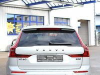 Neu Volvo XC60 250 PS (183 kW) 2025 Vapour grey SUV