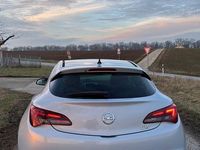 Gebraucht Opel Astra GTC Innovation 165 PS (121 kW) 2012 Weiß Limousine