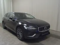 Gebraucht Volvo V60 Inscription 341 PS (250 kW) 2021 Black solid stone Kombi