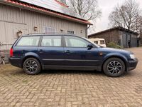Gebraucht VW Passat 125 PS (91 kW) 1998 Blau Kombi