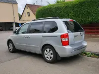 Gebraucht Kia Carnival 185 PS (136 kW) 2007 Silber Van / Kleinbus