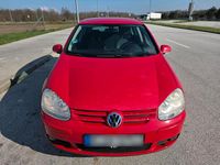 Gebraucht VW Golf VI 102 PS (75 kW) 2009 Rot Kleinwagen