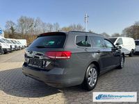 Gebraucht VW Passat Comfortline 150 PS (110 kW) 2018 Grau Kombi