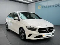Gebraucht Mercedes B200 163 PS (119 kW) 2025 Weiß Kleinwagen