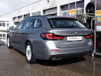 Gebraucht BMW 520 190 PS (139 kW) 2023 Grau Kombi