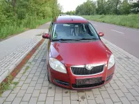 Gebraucht Skoda Roomster 70 PS (51 kW) 2008 Rot Van / Kleinbus