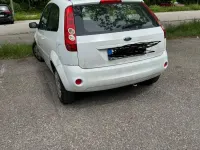 Używany Ford Fiesta Ambiente 60 KM (44 kW) 2007 Biały Hatchback