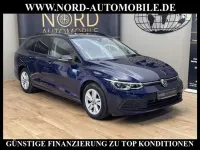 Gebraucht VW Golf VIII Life 150 PS (110 kW) 2023 Atlantik blue metallic (metallic) Kombi