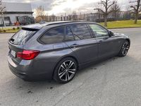 Gebraucht BMW 330 Sport Line 252 PS (185 kW) 2018 Andere farben Kombi