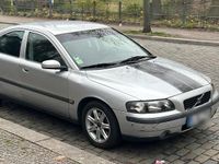 Second-hand Volvo S60 2003 Gri Berlinǎ