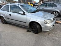 Gebraucht Opel Astra 101 PS (74 kW) 2002 Silber Limousine