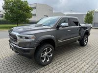 Gebraucht Dodge Ram Limited 401 PS (294 kW) 2020 Grau Pickup